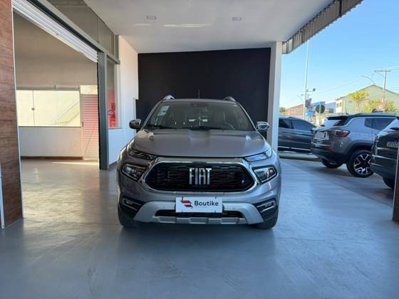 FIAT TORO 2.0 16V TURBO DIESEL RANCH 4WD AT9 FIAT TORO 2.0 16V TURBO DIESEL RANCH 4WD AT9